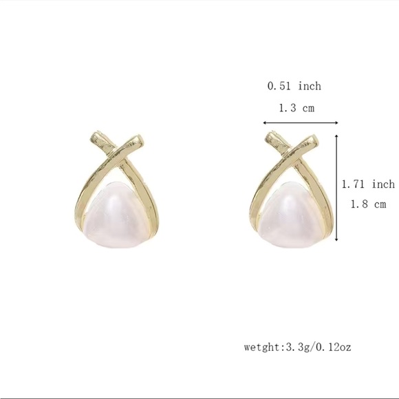 New! Pearl Gold Bow Stud Earrings - Picture 5 of 7
